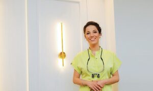 agiz-ici-piercing-ve-dis-pirlantalarinin-parlak-dunyasinin-ardinda-yatan-tehlike-v5VXSZdB.jpg
