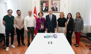 babasinin-rahatsizligi-ilham-kaynagi-oldu-yeni-tedavi-alternatifi-gelistiriyor-JrCnqkSe.jpg