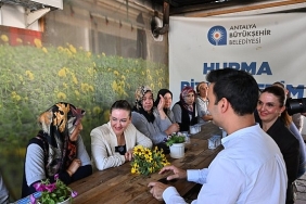 baskan-vekili-ozdemir-bitki-uretim-tesisini-gezdi.jpg