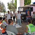buyuksehir-alanyali-ciftcilere-10-ton-kaolin-kili-dagitti.jpg