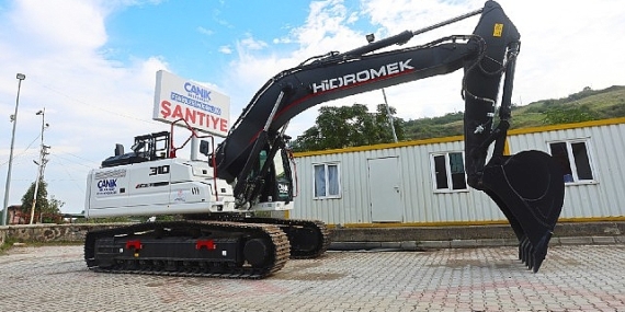 Canik’te Etkin Hizmet: Yeni İş Makinesi Filoda