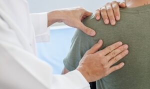 dikkat-omuz-agrisi-parkinson-belirtilerinden-biri-olabilir-eGSnX49g.jpg