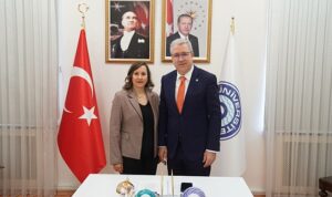 doc-dr-er-guneri-afet-sonrasi-menstruel-hijyen-eksikligi-kadinlarin-ureme-sagligini-etkiliyor-m2ZykEwi.jpg