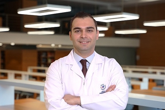 dr-ogr-uyesi-akin-torun-uyardi-kalp-krizi-artik-gencleri-de-tehdit-ediyor.jpg