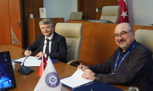 ege-universitesi-ile-akzonobel-kemipol-arasinda-is-birligi-protokolu-imzalandi-GUTbr5IZ.jpg