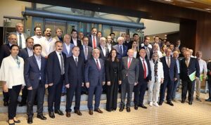 egeli-zeytin-zeytinyagi-ihracatcilari-ambalajli-ihracati-odullendirdi-m8MRiRPV.jpg