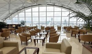emirates-hong-kong-uluslararasi-havalimanindaki-dinlenme-salonunu-yeniledi-iNePOx8g.jpg