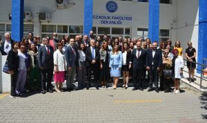 eude-eczacilik-egitiminin-185-yil-donumu-kutlandi-bDizR8uJ.jpg
