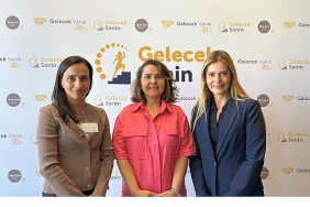 gelecek-varlik-20-yilinda-20-kadinin-hayatina-dokunuyor.jpg
