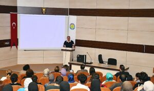 harran-universitesinde-kanserde-farkindaliga-dikkat-cekildi-b8MgMwsH.jpg