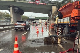İstanbul'da Sağanak ve Fırtına Etkisini Sürdürüyor