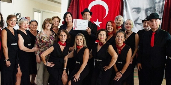 Karşıyaka’da Alzheimer’la yaşam konuşuldu