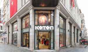 koton-halka-arz-oluyor-RQHHNKg1.jpg