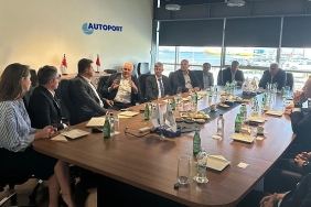 litvanya-liman-hizmetleri-sirketleri-derneginden-autoporta-ziyaret.jpg