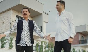 mehmet-caglar-ve-latif-dogandan-yilin-dueti-cal-cal-oyna-altin-kemer-ysZCm2ss.jpg