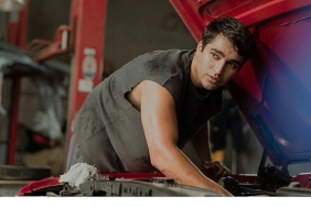 mert-ramazan-demirin-basrolunde-yer-aldigi-metruk-adam-22-agustosta-netflixte.jpg