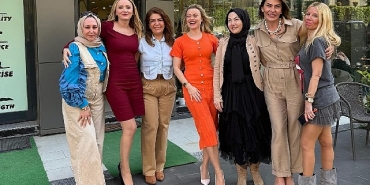 nil-tellioglu-beylikduzu-subesinden-unlu-isimleri-bulusturan-etkinlik.jpg