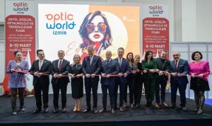 optic-world-izmir-fuari-kapilarini-acti-tPJyThE9.jpg