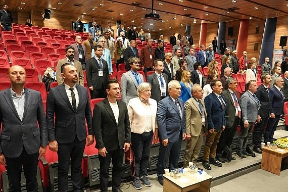 saray-belediyesi-ulusal-tip-kongresine-ev-sahipligi-yapiyor.jpg