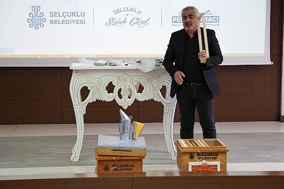 selcukluda-aricilik-egitimi-ve-hibe-destegi-suruyor.jpg