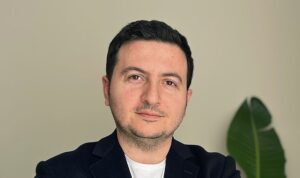 seturun-pazarlama-ve-kurumsal-iletisim-direktorlugune-omer-ozkan-sakar-atandi-gRgWKwBB.jpg