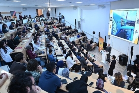 SÜ Tıp Fakültesi Öğrencileriyle Buluşan Başkan Altay:  “Boykot Konusunda Daha Fazla Hassasiyet Gösterelim”