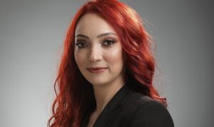 turkiye-sma-vakfi-yonetim-kurulu-baskan-vekili-ece-soyer-demir-sma-tedavisinde-kullanilan-tum-42w2VcnW.jpg