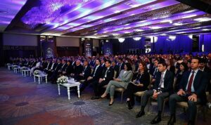 uludag-ekonomi-zirvesi-bu-yil-sorumlu-ve-duyarli-liderlik-temasiyla-25-28-nisan-tarihleri-arasinda-UhI7TvOv.jpg