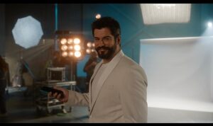unlu-oyuncu-burak-ozcivitin-rol-aldigi-turkiyenin-ilk-dijital-bankasi-hayat-finansin-reklam-filmi-YFpPxf9f.jpg