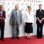 Veliefendi Hipodromu’nda Atlar Serebral Palsi İçin Dörtnala Koştu