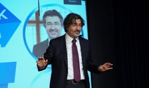 ziraat-bankasi-genel-mudurunden-girisimcilik-dersi-WtiAyP5S.jpg